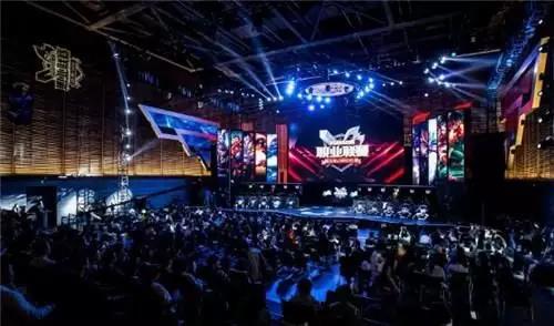 同时赢得年 同时赢得年