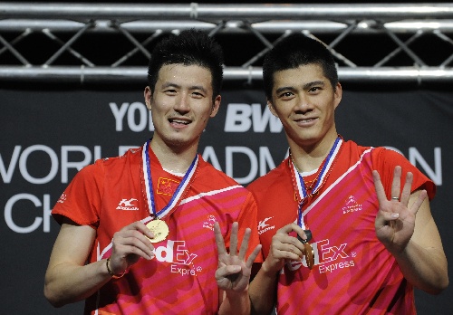 首发球员 首发球员