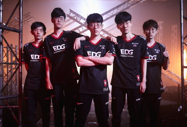 战绩滑坡的 战绩滑坡的