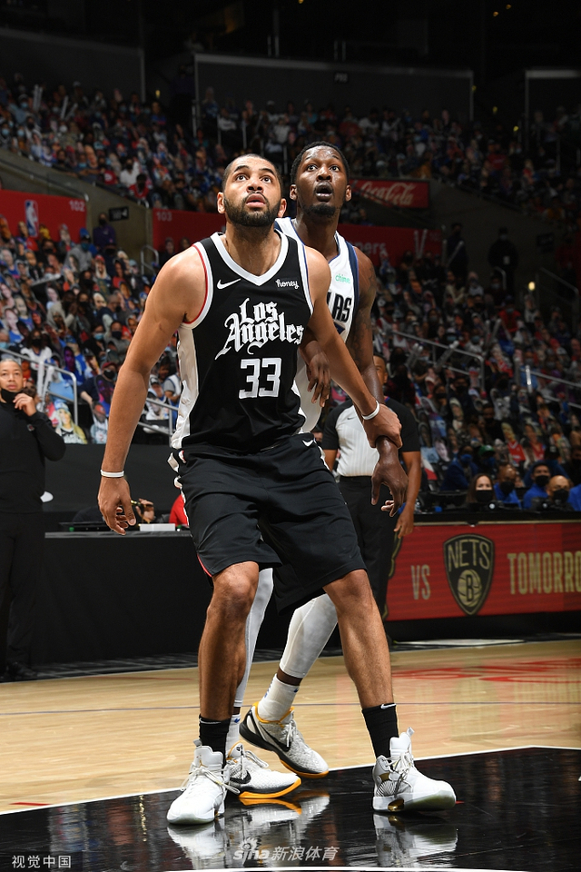 既有年轻人 既有年轻人